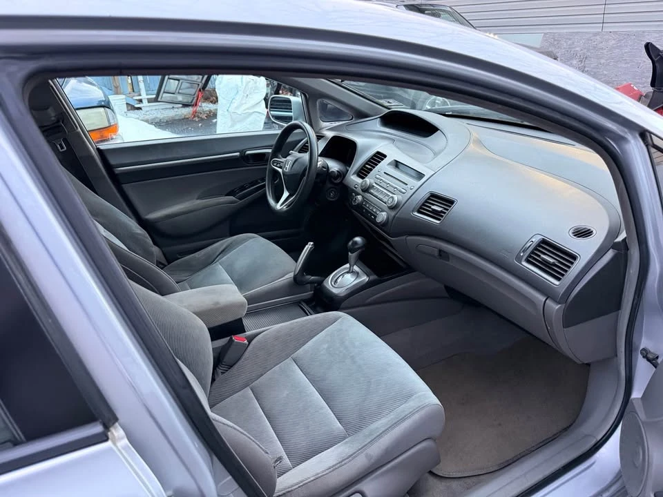 2011 Honda Civic 8th Gen - Image 6 of 6