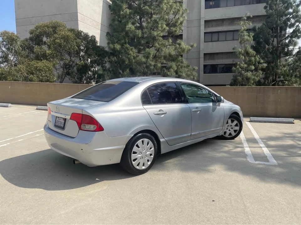 2011 Honda Civic 8th Gen - Image 5 of 10