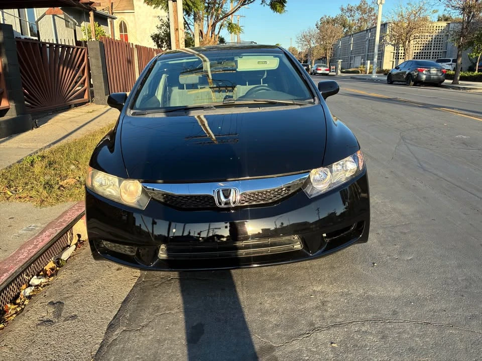 2011 Honda Civic 8th Gen - Image 8 of 12