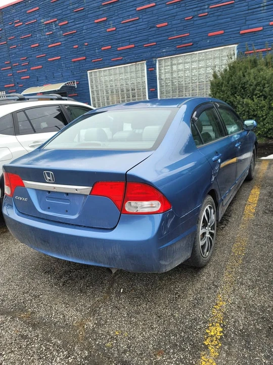 2011 Honda Civic 8th Gen - Image 4 of 6