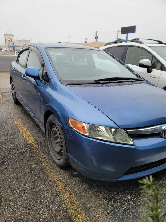 2011 Honda Civic 8th Gen - Image 2 of 6