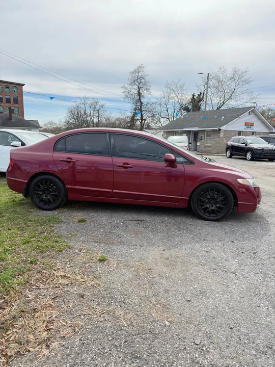2011 Honda Civic 8th Gen - Image 2 of 8