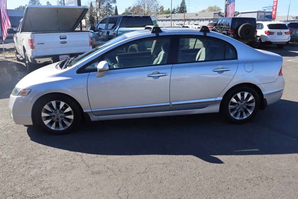 2011 Honda Civic 8th Gen - Image 2 of 20