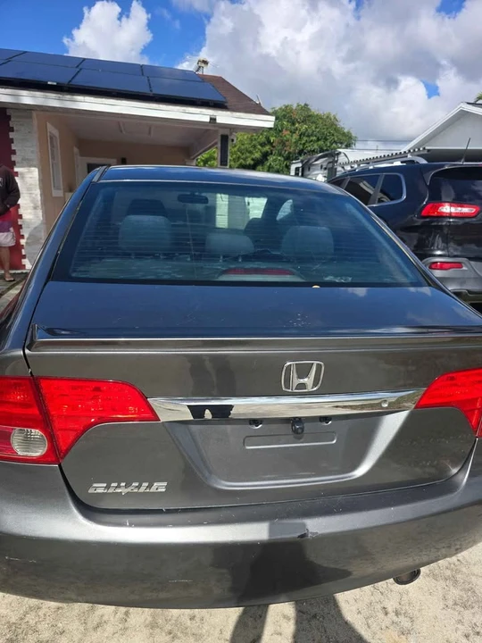 2011 Honda Civic 8th Gen - Image 4 of 5