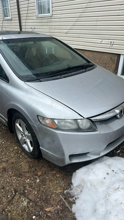 2011 Honda Civic 8th Gen - Image 4 of 9