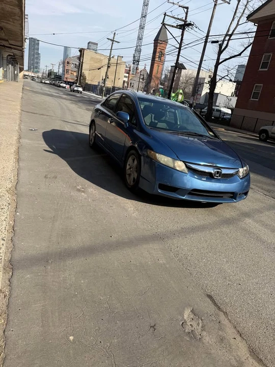 2011 Honda Civic 8th Gen - Image 2 of 7
