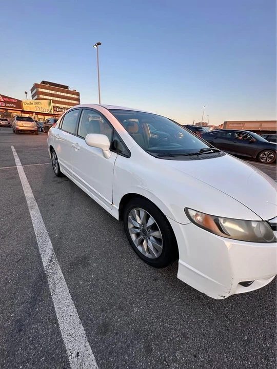2011 Honda Civic 8th Gen - Image 4 of 17
