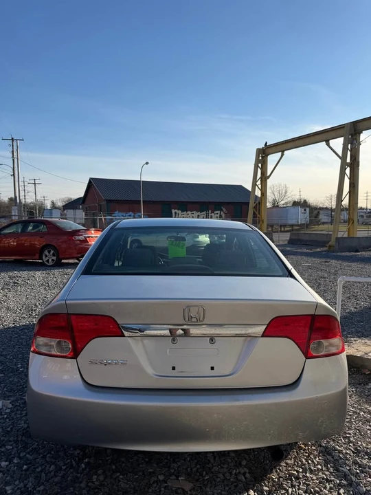 2011 Honda Civic 8th Gen - Image 4 of 15