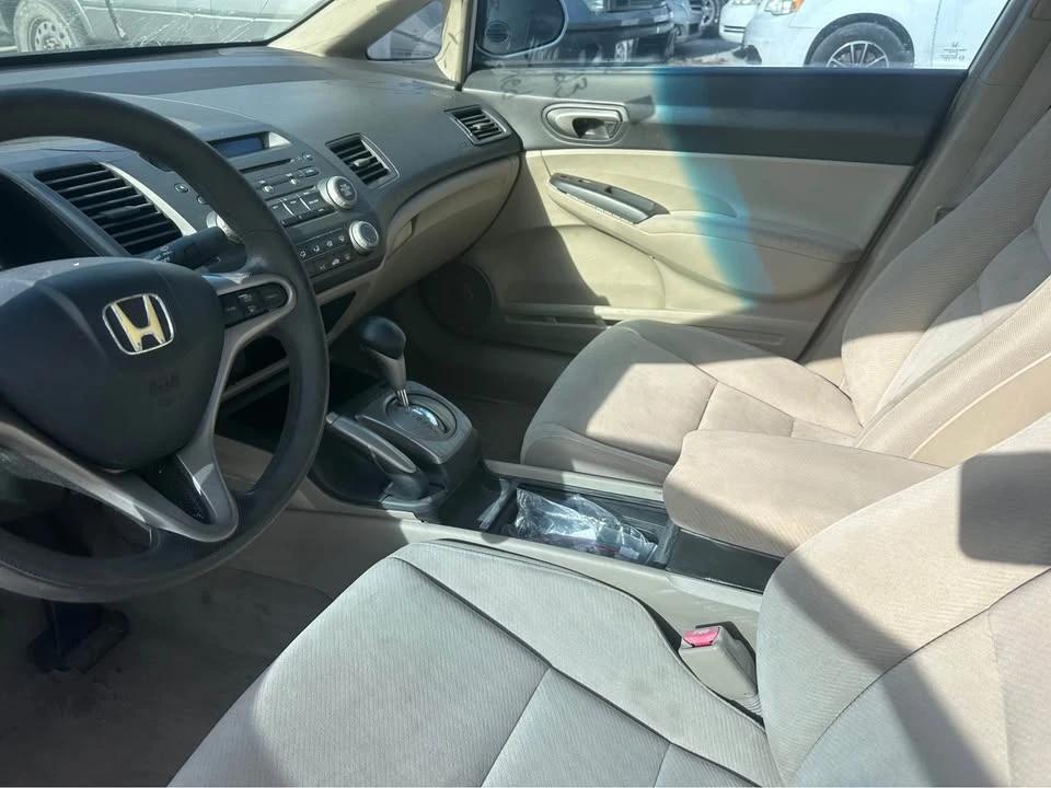 2011 Honda Civic 8th Gen - Image 9 of 12