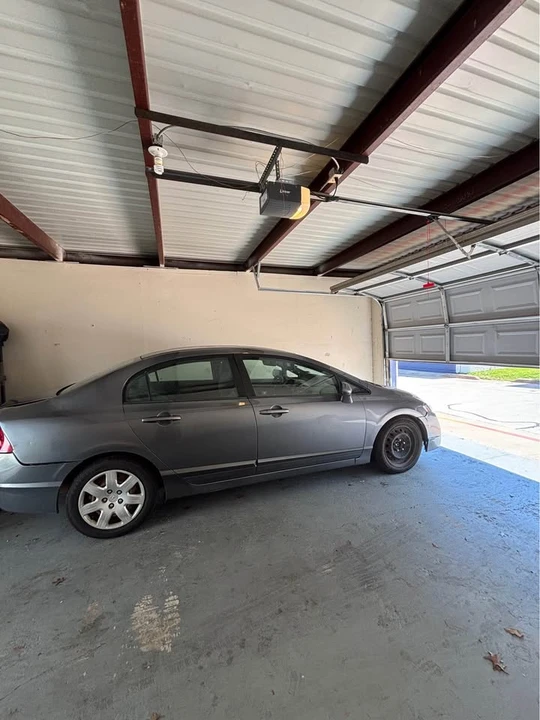 2011 Honda Civic 8th Gen - Image 2 of 4