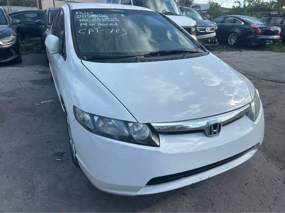 2011 Honda Civic 8th Gen - Image 3 of 12