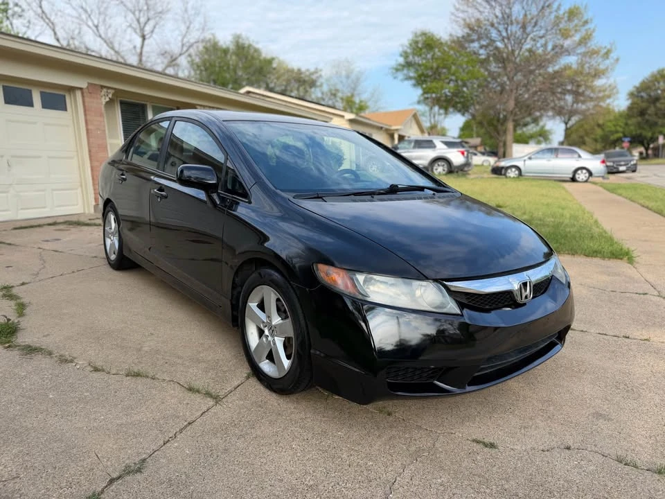 2011 Honda Civic 8th Gen - Image 4 of 8