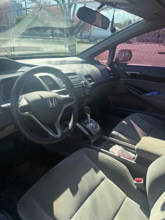 2011 Honda Civic 8th Gen - Image 6 of 7