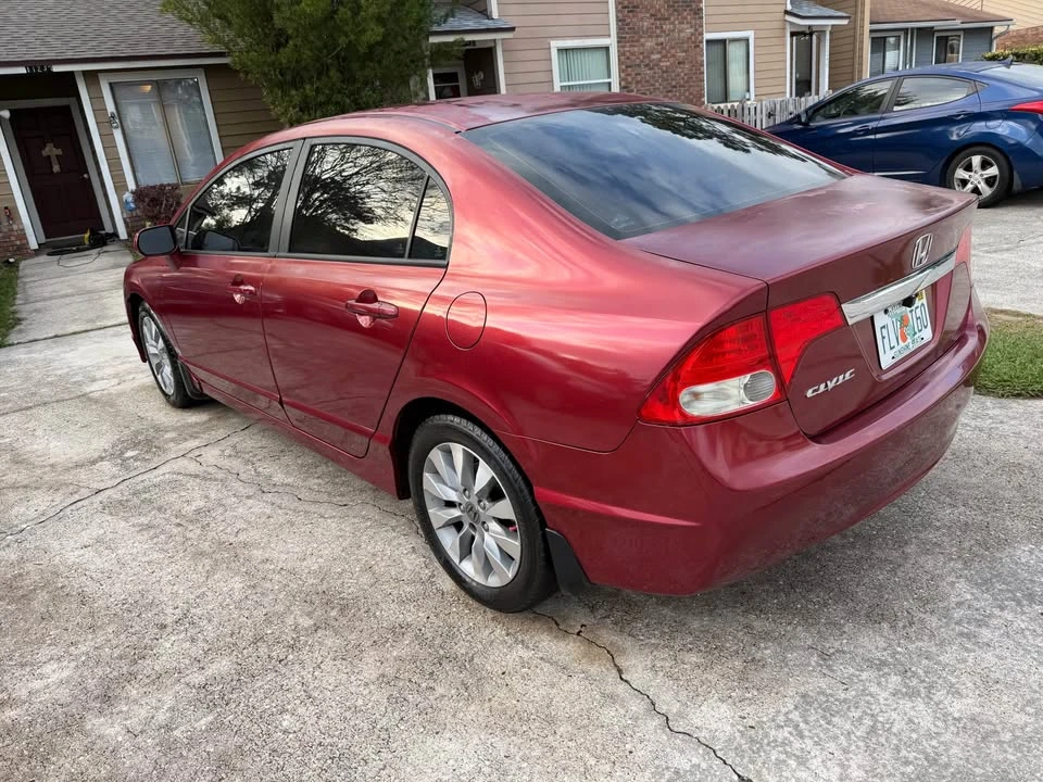 2011 Honda Civic 8th Gen - Image 6 of 8
