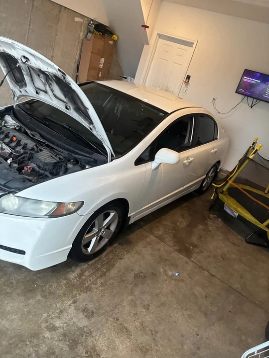 2011 Honda Civic 8th Gen - Image 4 of 16