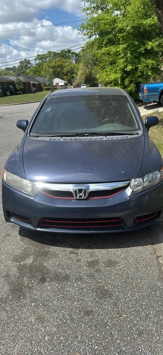 2011 Honda Civic 8th Gen - Image 2 of 2