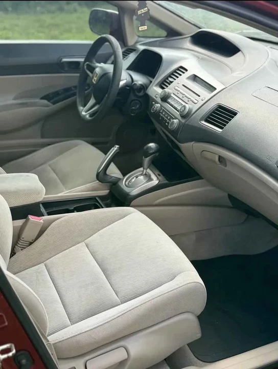 2011 Honda Civic 8th Gen - Image 6 of 7