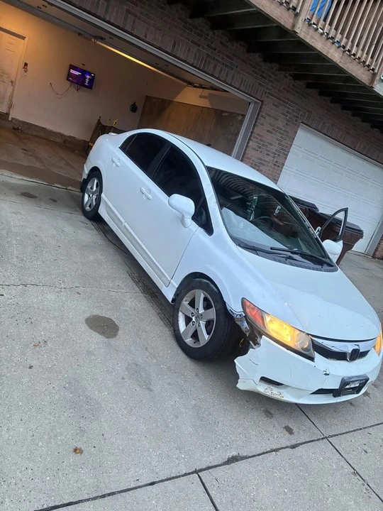 2011 Honda Civic 8th Gen - Image 12 of 16