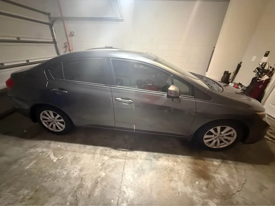 2011 Honda Civic 8th Gen - Image 2 of 9