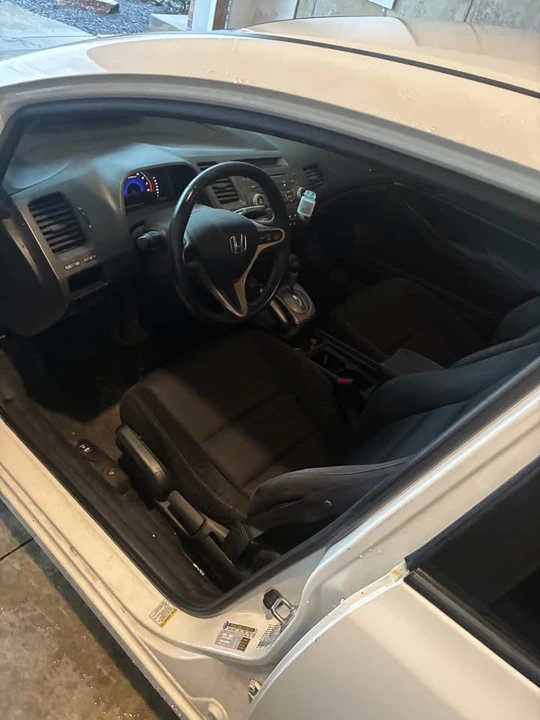 2011 Honda Civic 8th Gen - Image 10 of 16
