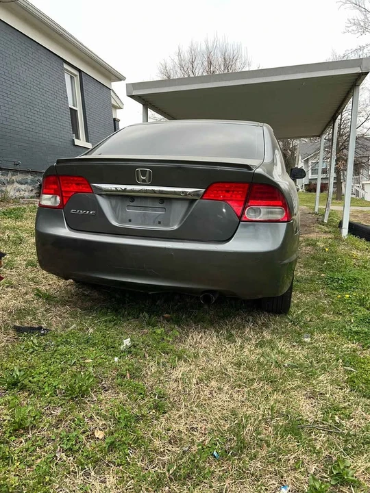 2011 Honda Civic 8th Gen - Image 4 of 9
