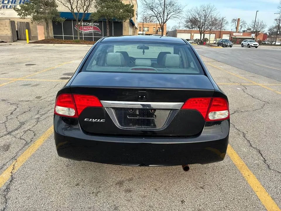 2011 Honda Civic 8th Gen - Image 2 of 12