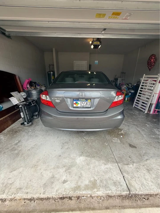 2011 Honda Civic 8th Gen - Image 3 of 9