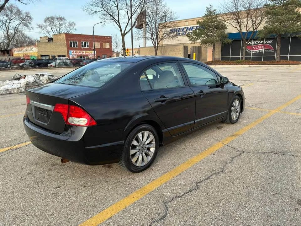 2011 Honda Civic 8th Gen - Image 11 of 12