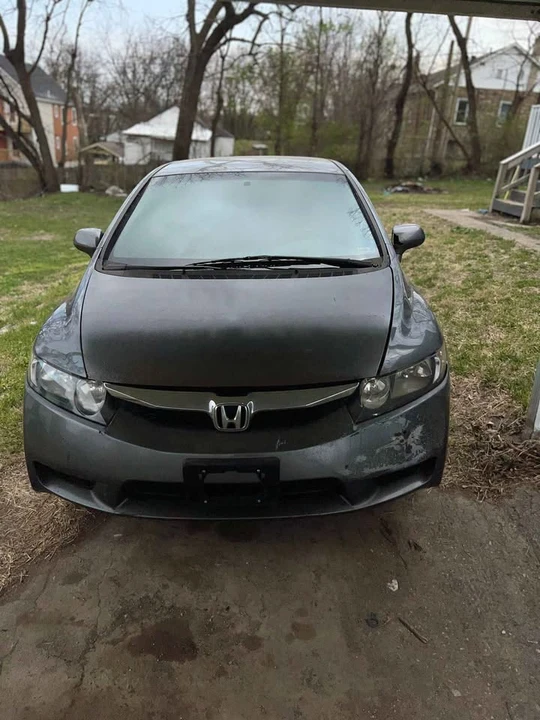 2011 Honda Civic 8th Gen - Image 2 of 9