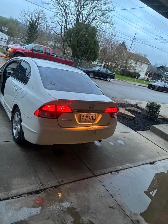 2011 Honda Civic 8th Gen - Image 13 of 16
