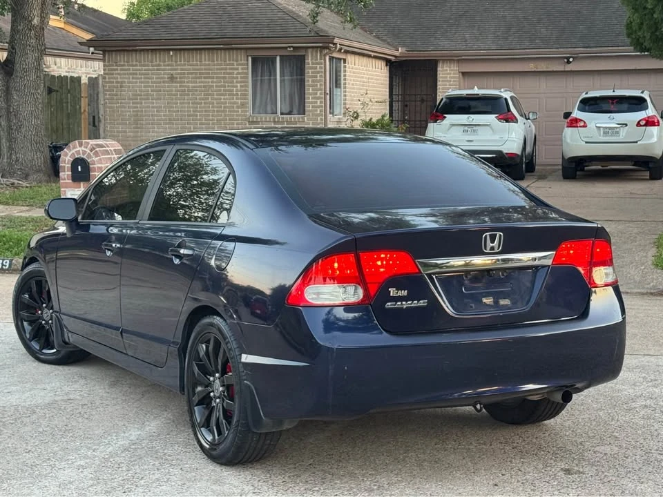 2011 Honda Civic 8th Gen - Image 5 of 13