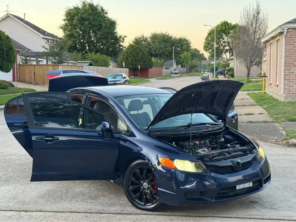 2011 Honda Civic 8th Gen - Image 6 of 13