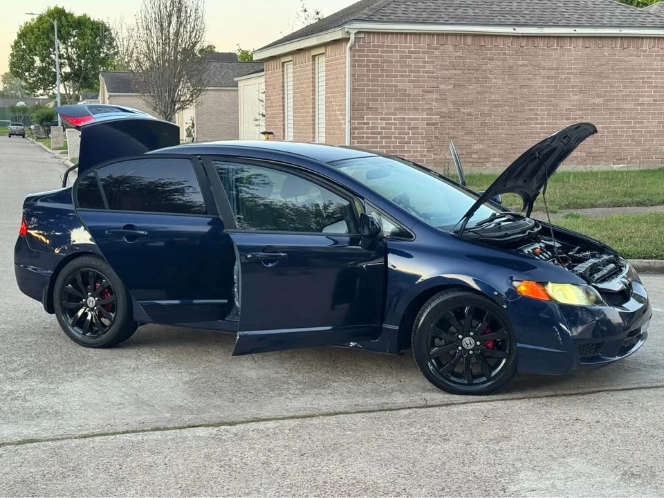 2011 Honda Civic 8th Gen - Image 7 of 13