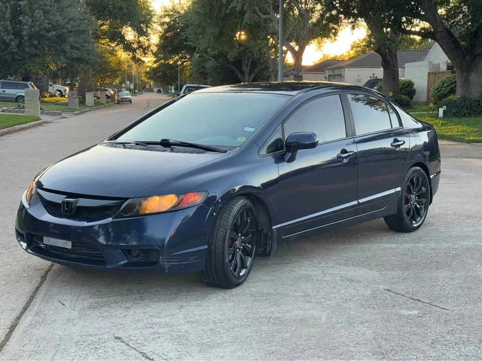 2011 Honda Civic 8th Gen - Image 4 of 13