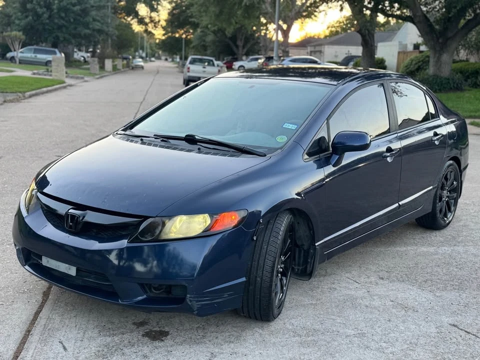 2011 Honda Civic 8th Gen - Image 3 of 13