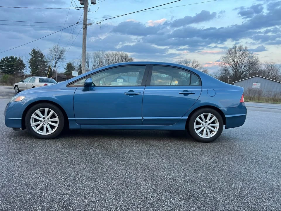 2011 Honda Civic 8th Gen - Image 3 of 16