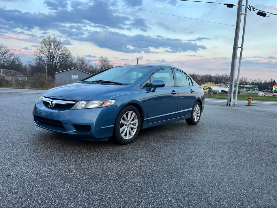2011 Honda Civic 8th Gen - Image 2 of 16