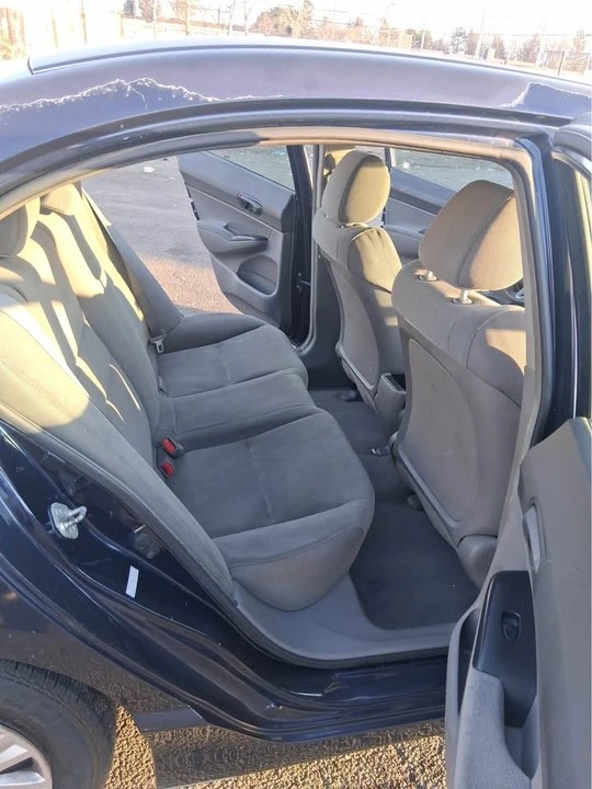 2011 Honda Civic 8th Gen - Image 3 of 9