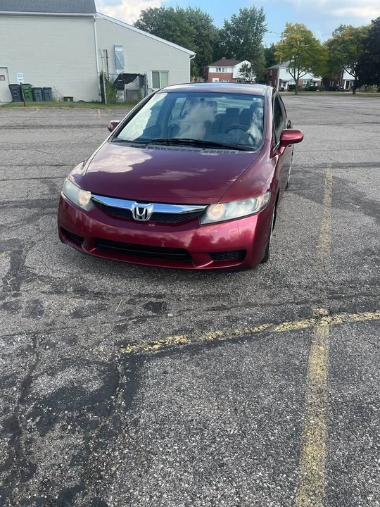 2011 Honda Civic 8th Gen - Image 4 of 4