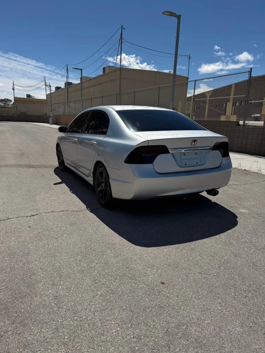 2011 Honda Civic 8th Gen - Image 6 of 11