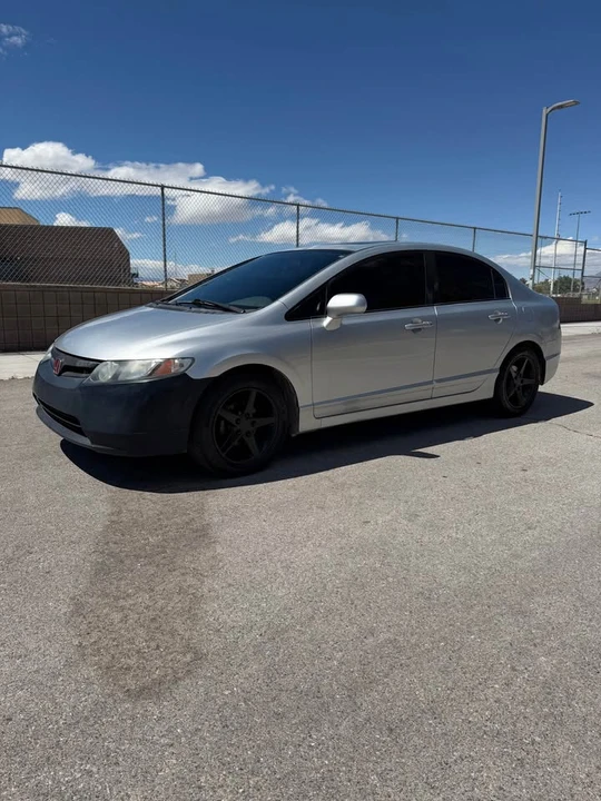 2011 Honda Civic 8th Gen - Image 4 of 11