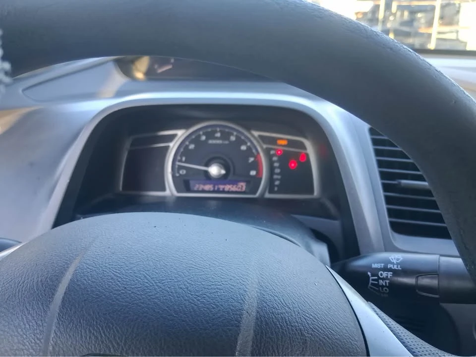 2011 Honda Civic 8th Gen - Image 4 of 9