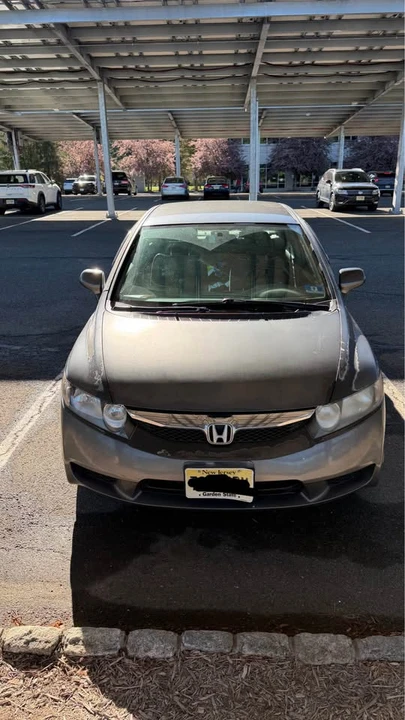 2011 Honda Civic 8th Gen - Image 2 of 6