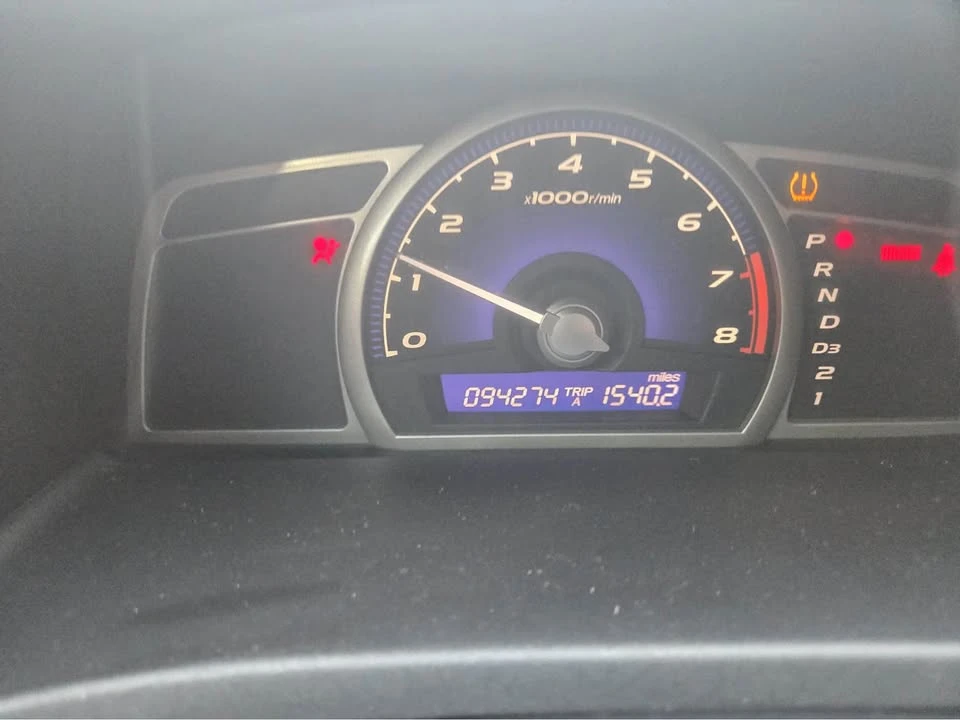 2011 Honda Civic 8th Gen - Image 4 of 8