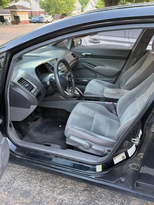2011 Honda Civic 8th Gen - Image 5 of 8