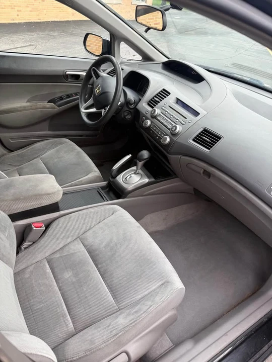 2011 Honda Civic 8th Gen - Image 8 of 11