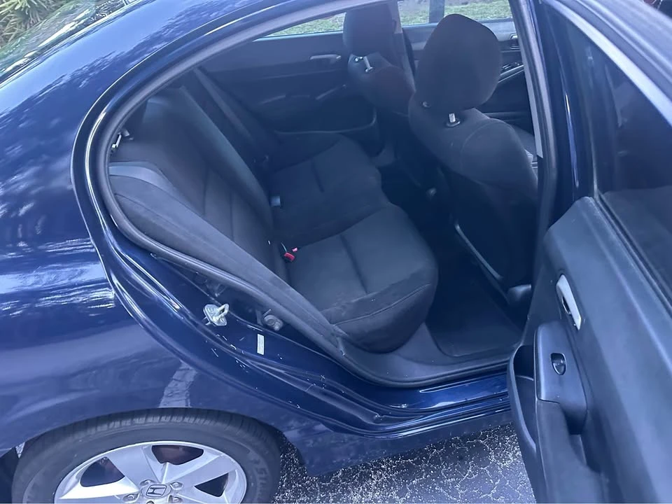2011 Honda Civic 8th Gen - Image 7 of 20