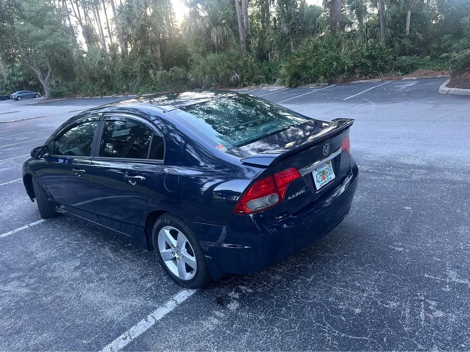 2011 Honda Civic 8th Gen - Image 9 of 20
