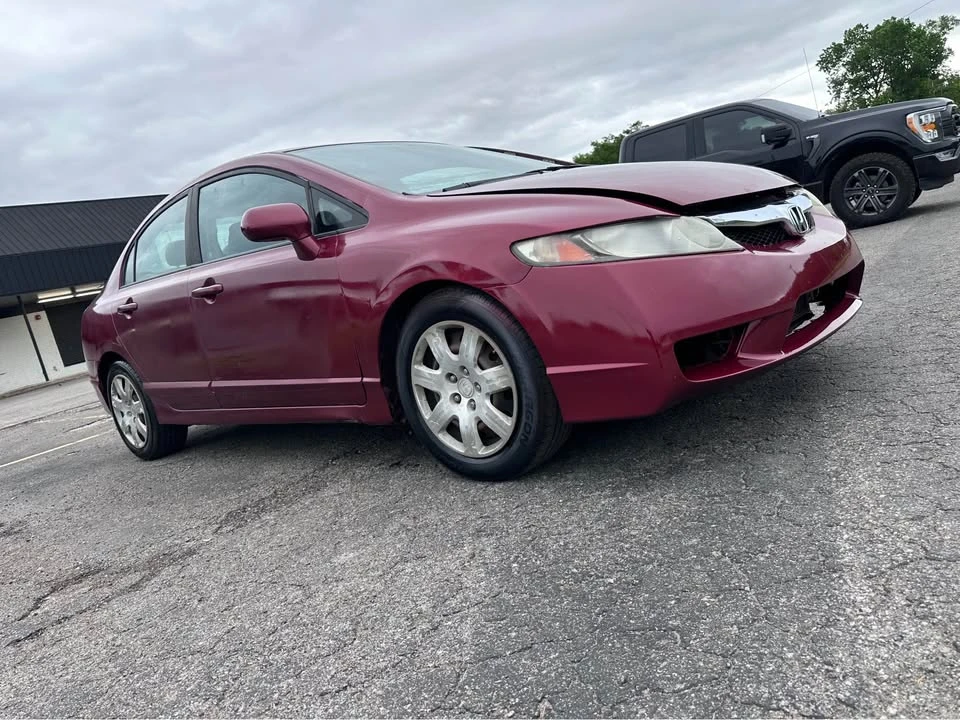 2011 Honda Civic 8th Gen - Image 3 of 17