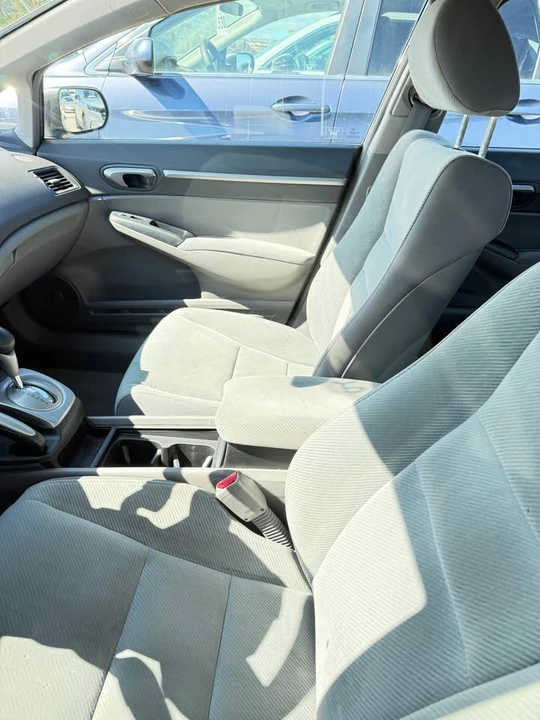2011 Honda Civic 8th Gen - Image 6 of 7